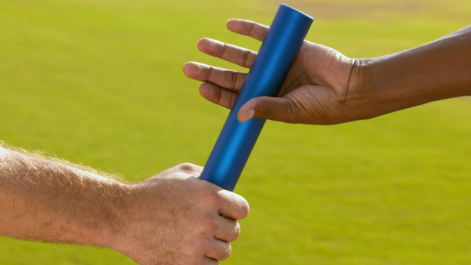 爱游戏在线娱乐官网-英超激情冲刺：胜负只在一线之间！，英超现场